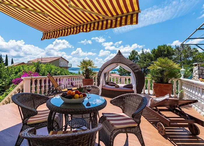 With Sea Views & Pool * Масленица