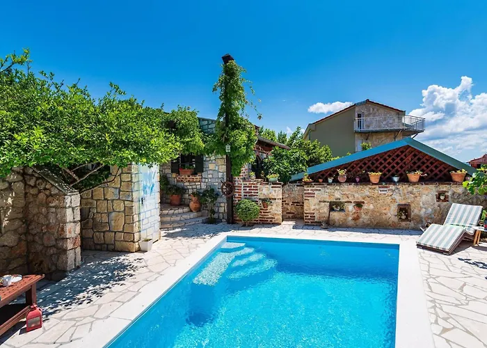 With Sea Views & Pool *