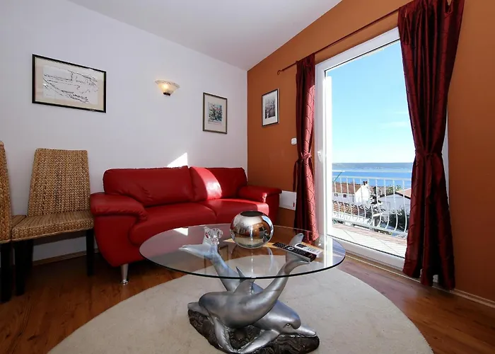 With Sea Views & Pool Дом отдыха *