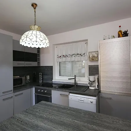 Beautiful With Private Pool, Garden With Relax Area, Taverne
